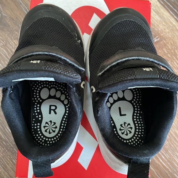 Nike toddler sneakers - Picture 5 of 6